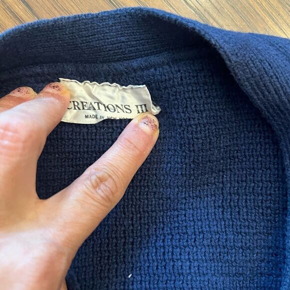 Creations III Vintage dog and cat sweater vest. Women’s Large. - Picture 5 of 5